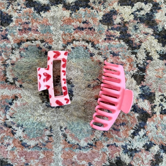Accessories - Pink Claw Clips